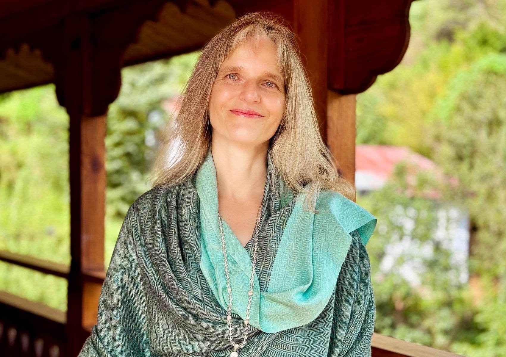 ISHWAR - Handwoven Large Meditation Shawl - Aqua - Esprit de l'Himalaya