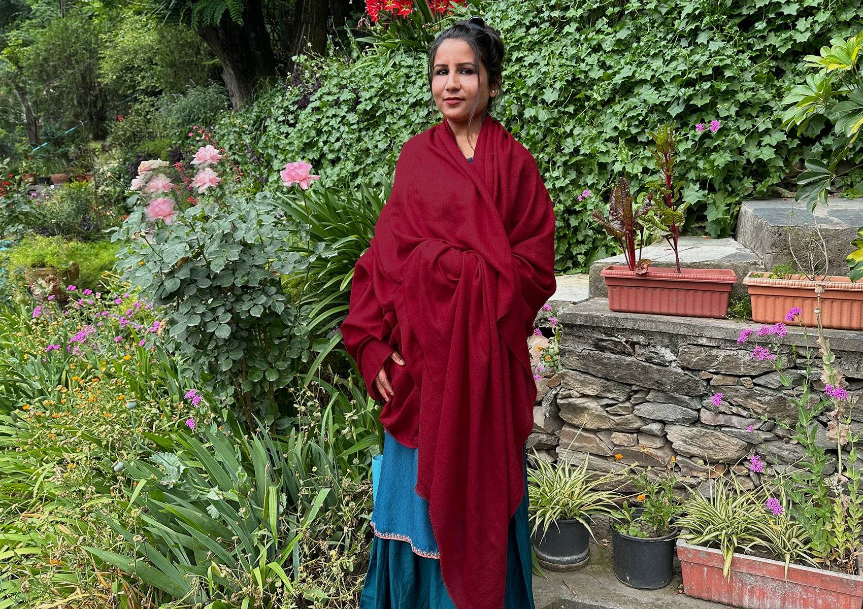 SHUNYATA - Fine Merino & Silk Buddhist Shawl - Red - Burgundy - Esprit de l'Himalaya