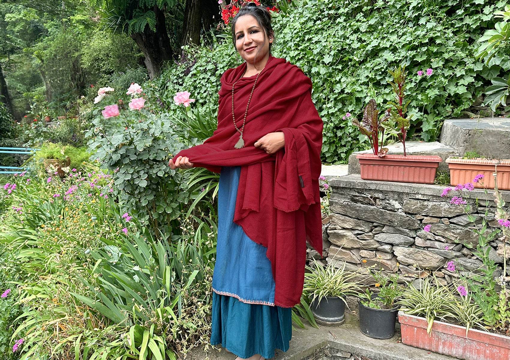 SHUNYATA - Fine Merino & Silk Buddhist Shawl - Red - Burgundy - Esprit de l'Himalaya