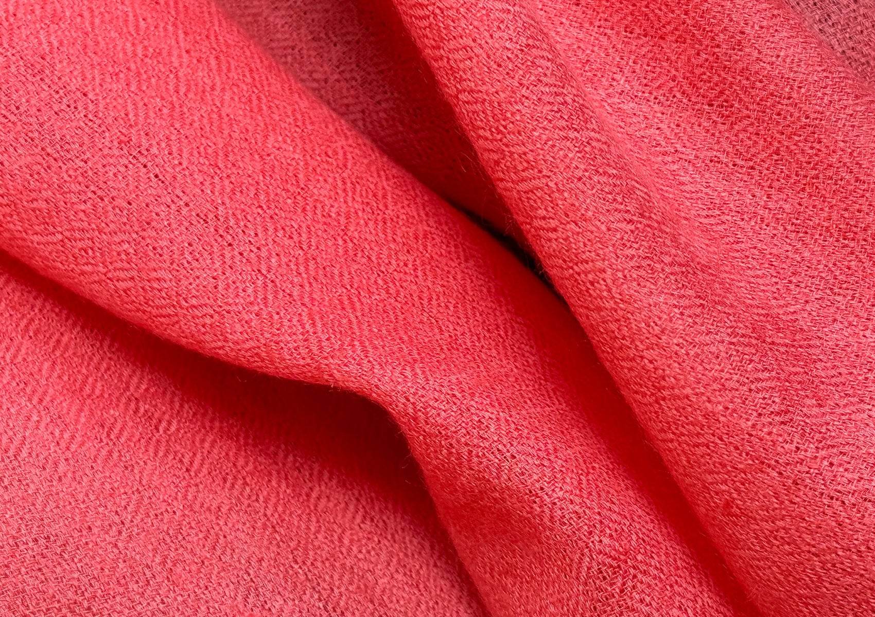 SHUNYATA - Large Merino Wool Shawl - Coral - Esprit de l'Himalaya