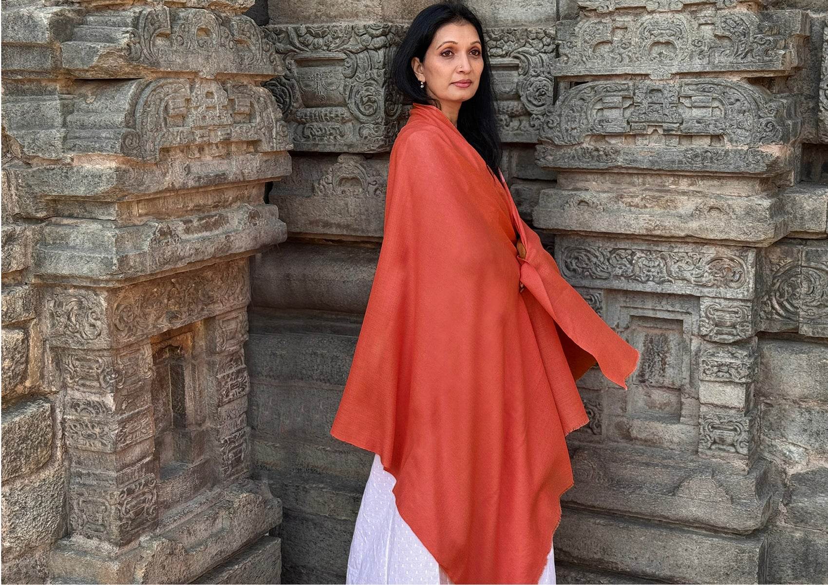 SUNDARI NEW Tibetan Meditation Blanket – Burnt Orange - Esprit de l'Himalaya