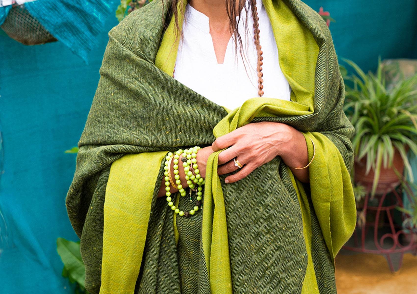 ISHWAR - Handwoven Large Meditation Shawl - Green - Esprit de l'Himalaya
