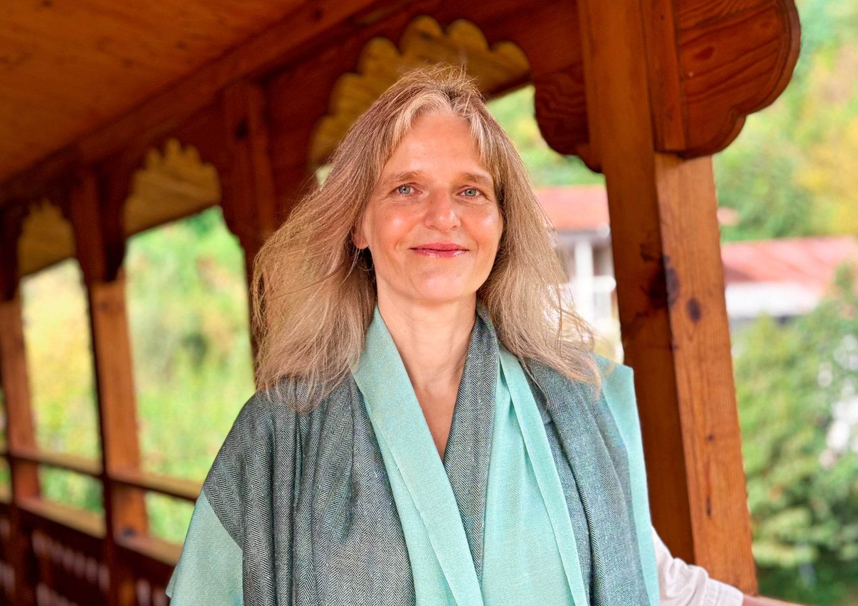 ISHWAR - Handwoven Large Meditation Shawl - Aqua - Esprit de l'Himalaya