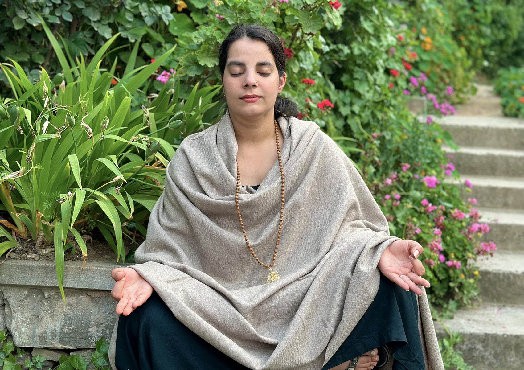 KAILASH - Pashmina Silk Shawl Wrap - Esprit de l'Himalaya
