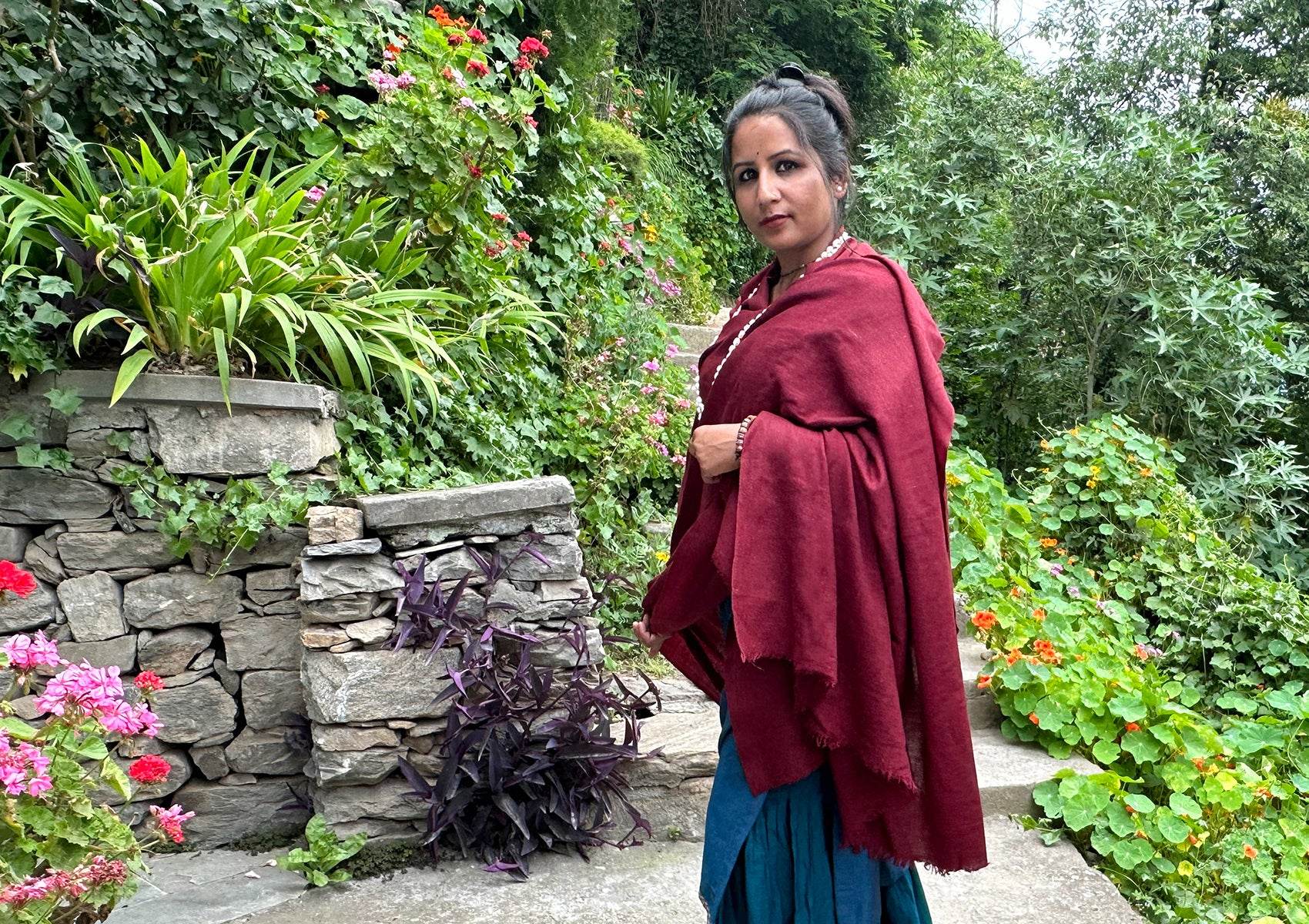 MILAN - Fine Large Meditation Shawl - Burgundy - Esprit de l'Himalaya