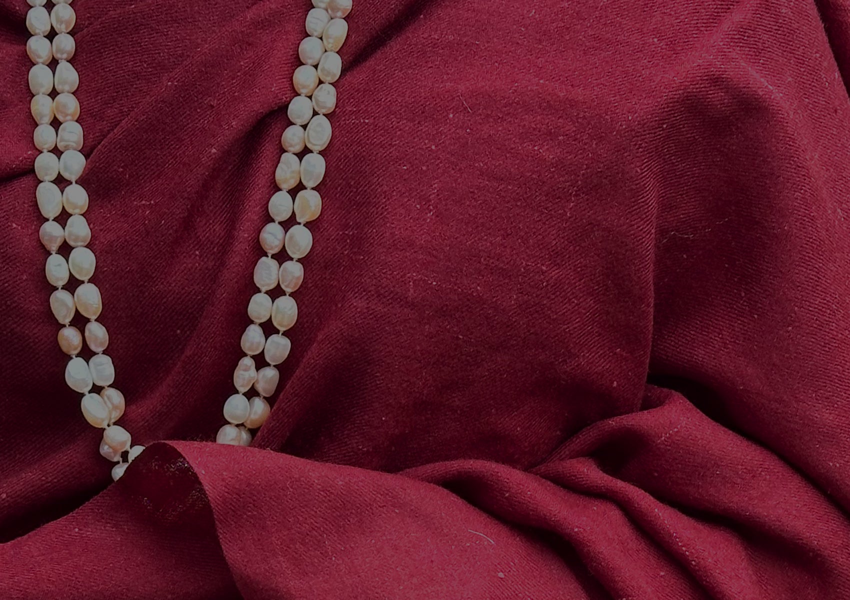 Large meditation shawl, providing comfort and an elegant style for meditation.
