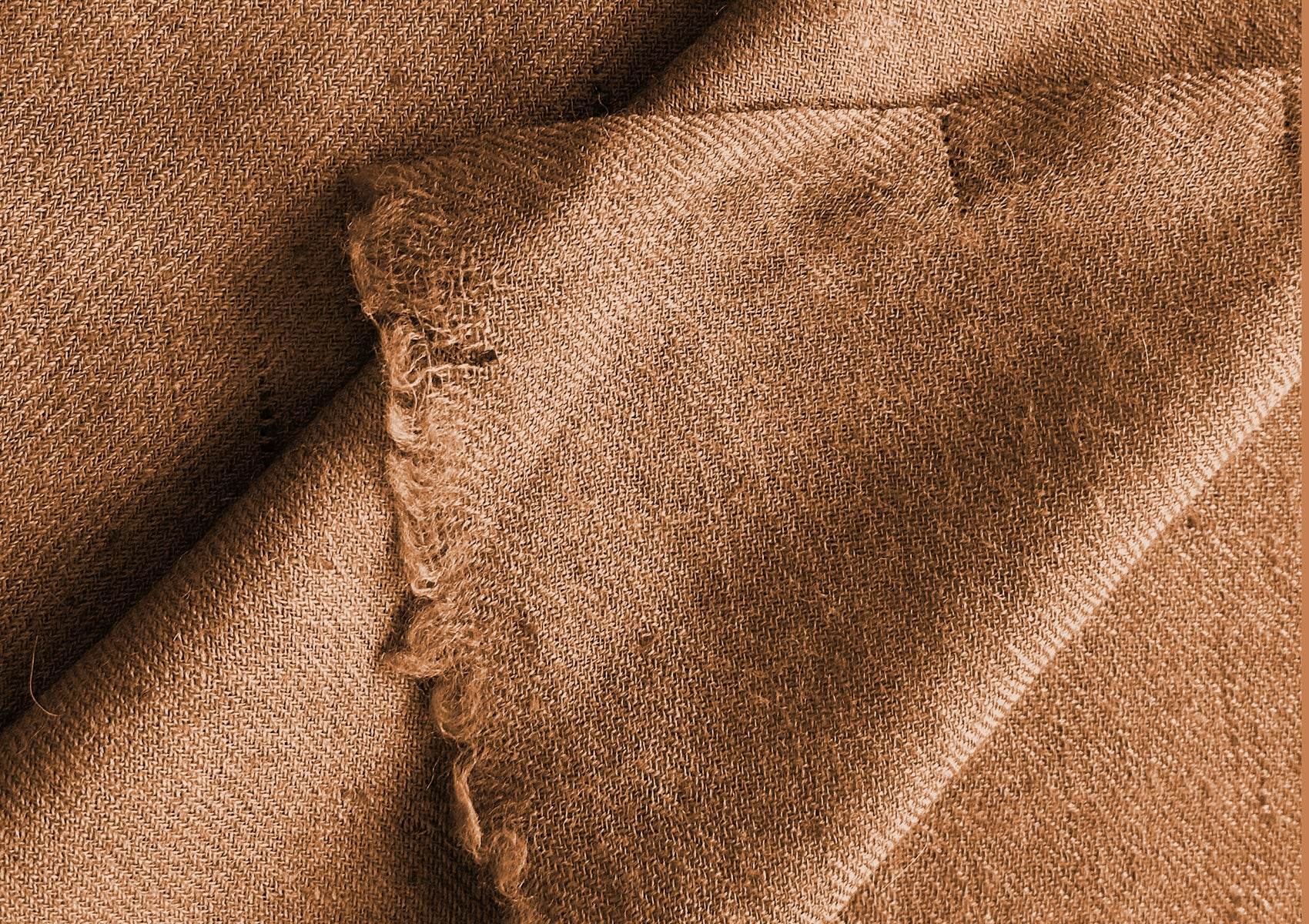 Rasana Shawl – Ocher | Handwoven Merino Wool Meditation Wrap - Esprit de l'Himalaya