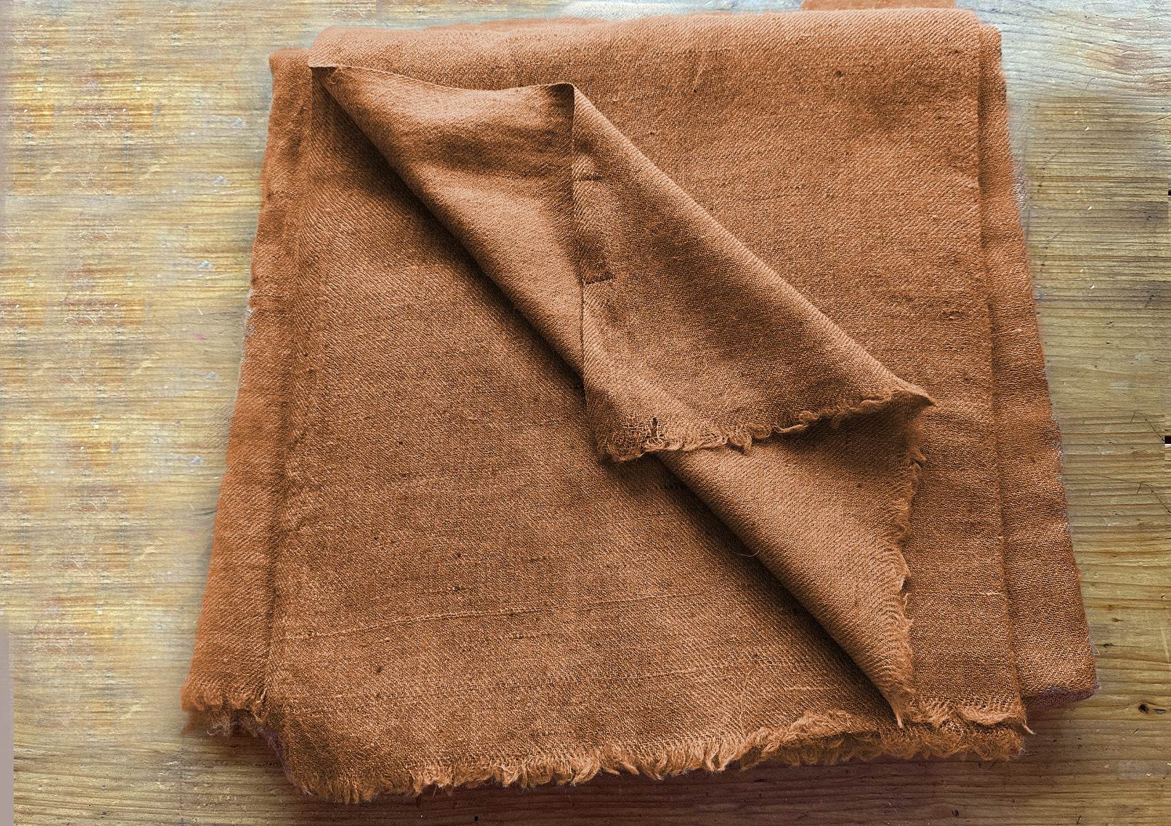 Rasana Shawl – Ocher | Handwoven Merino Wool Meditation Wrap - Esprit de l'Himalaya