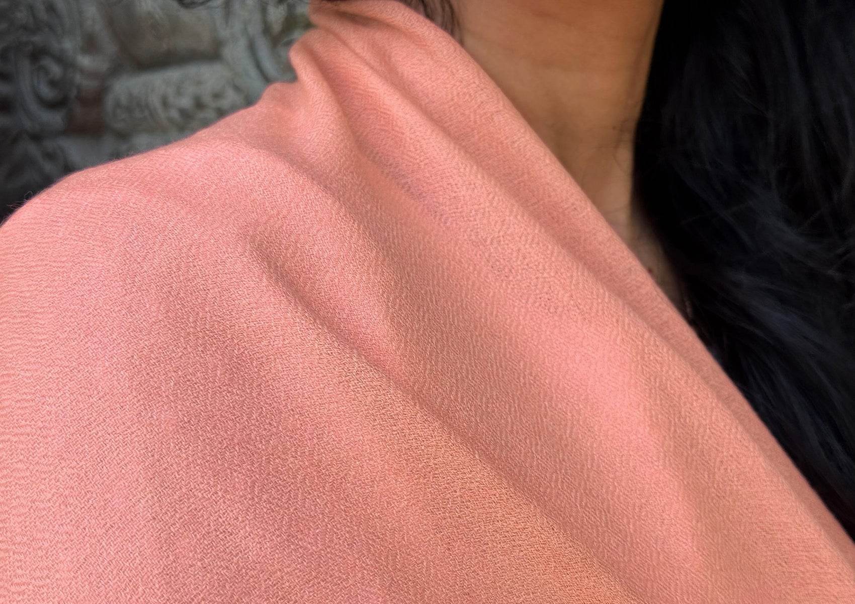 SUNDARI NEW Tibetan Meditation Blanket – Peach - Esprit de l'Himalaya