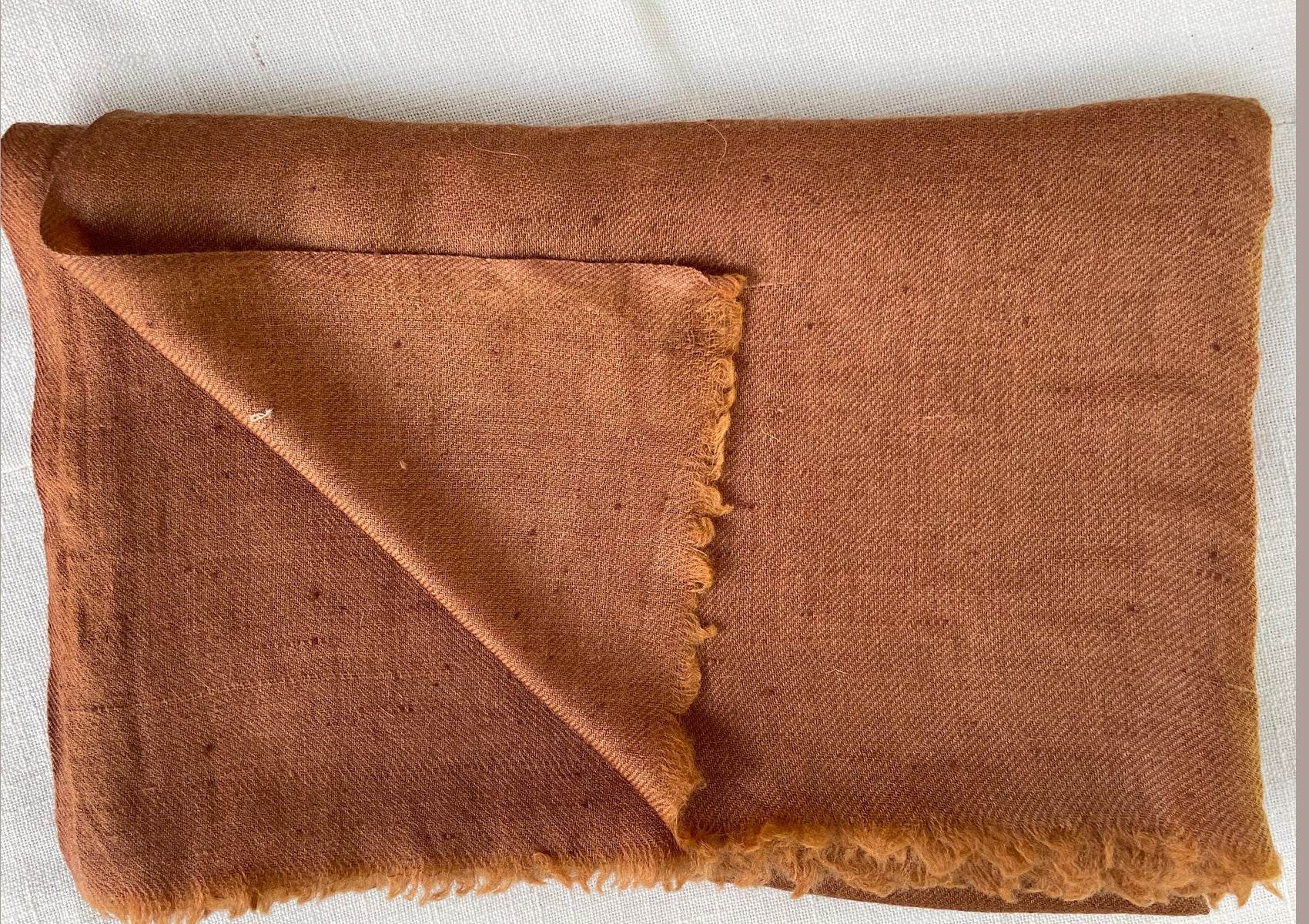 Rasana Shawl – Ocher | Handwoven Merino Wool Meditation Wrap - Esprit de l'Himalaya