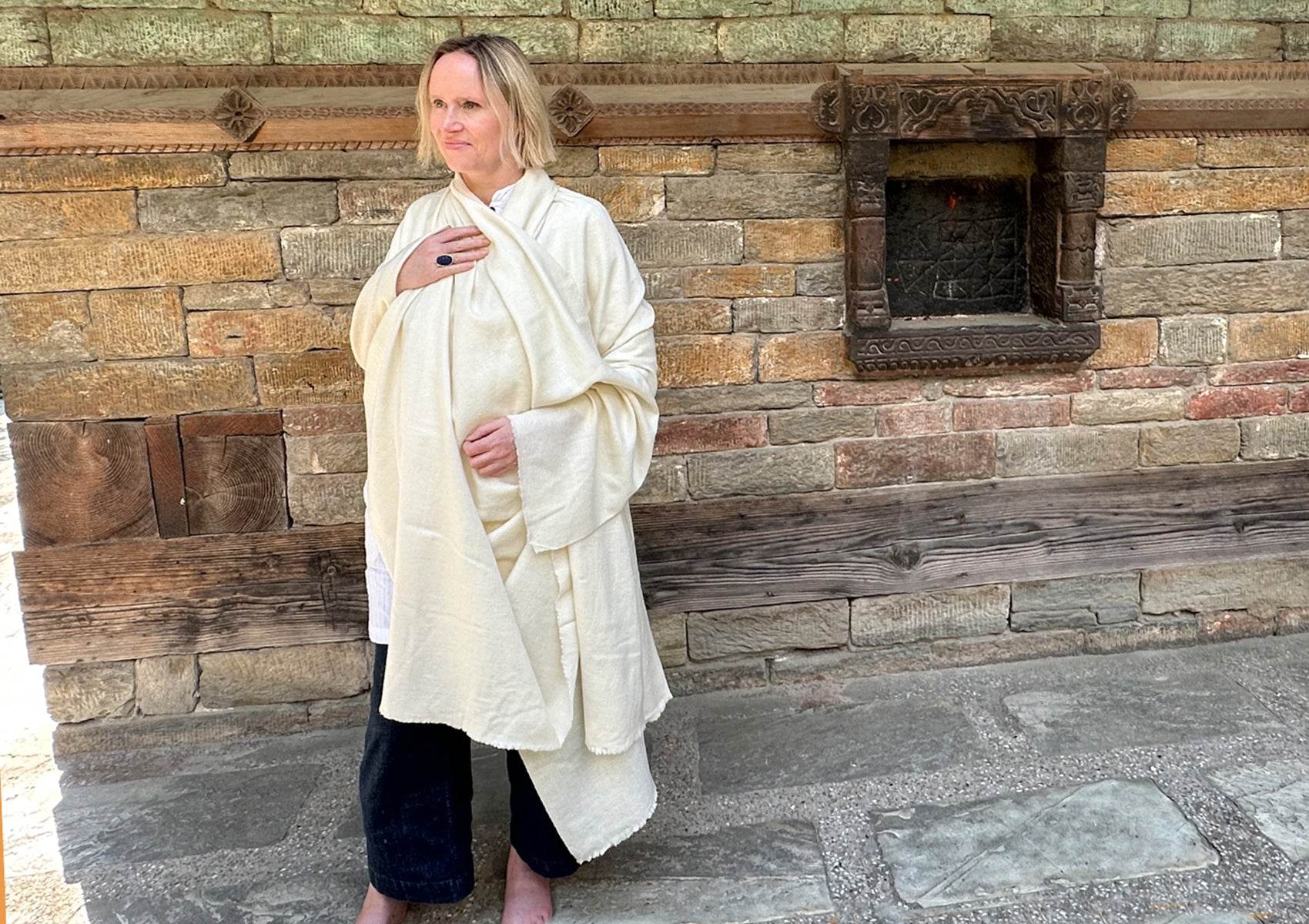 RASANA - Large Angora Prayer Shawl - Cream - Esprit de l'Himalaya