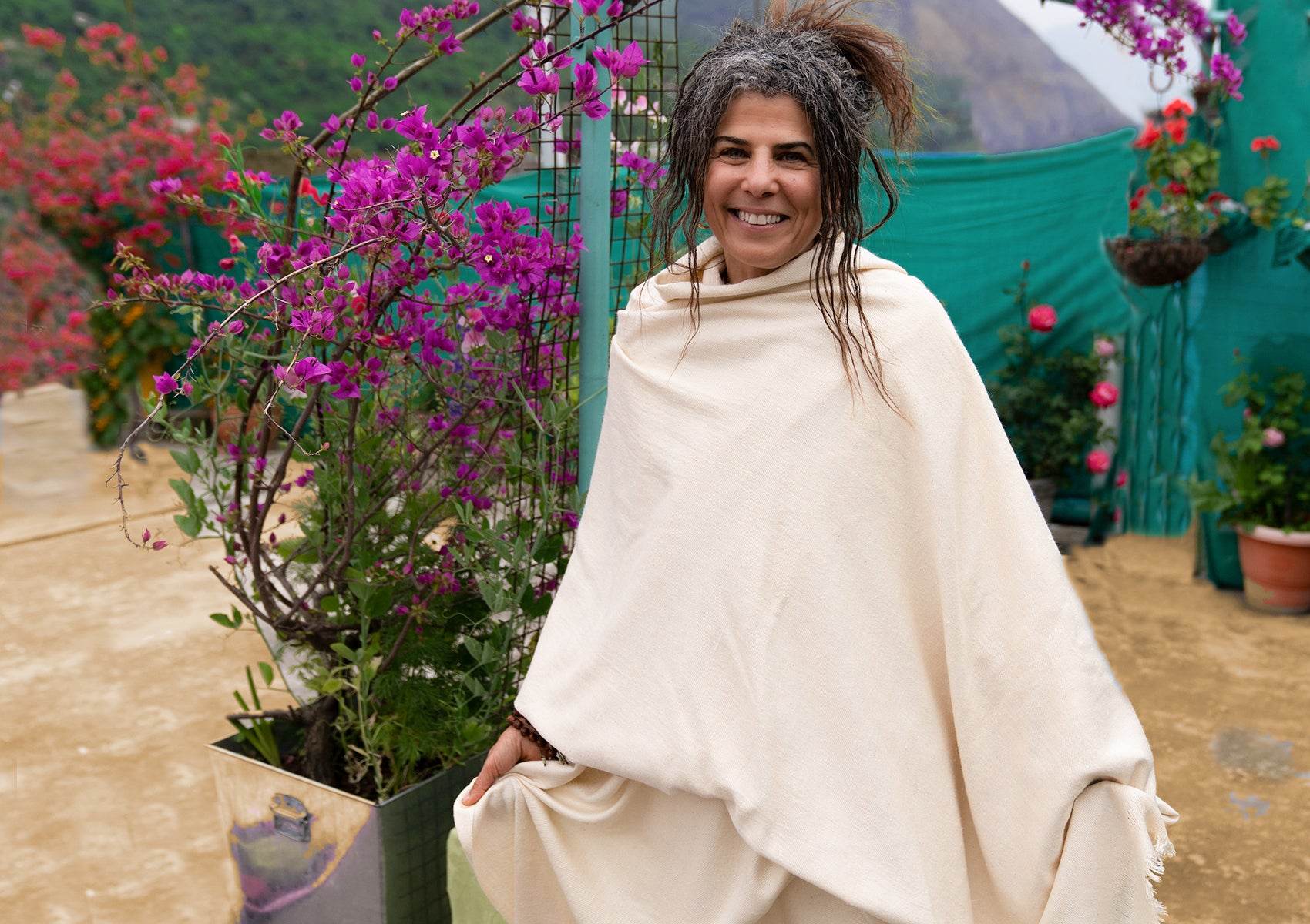 SAKSHI - Raw Silk Large Meditation Shawl - Cream - Esprit de l'Himalaya