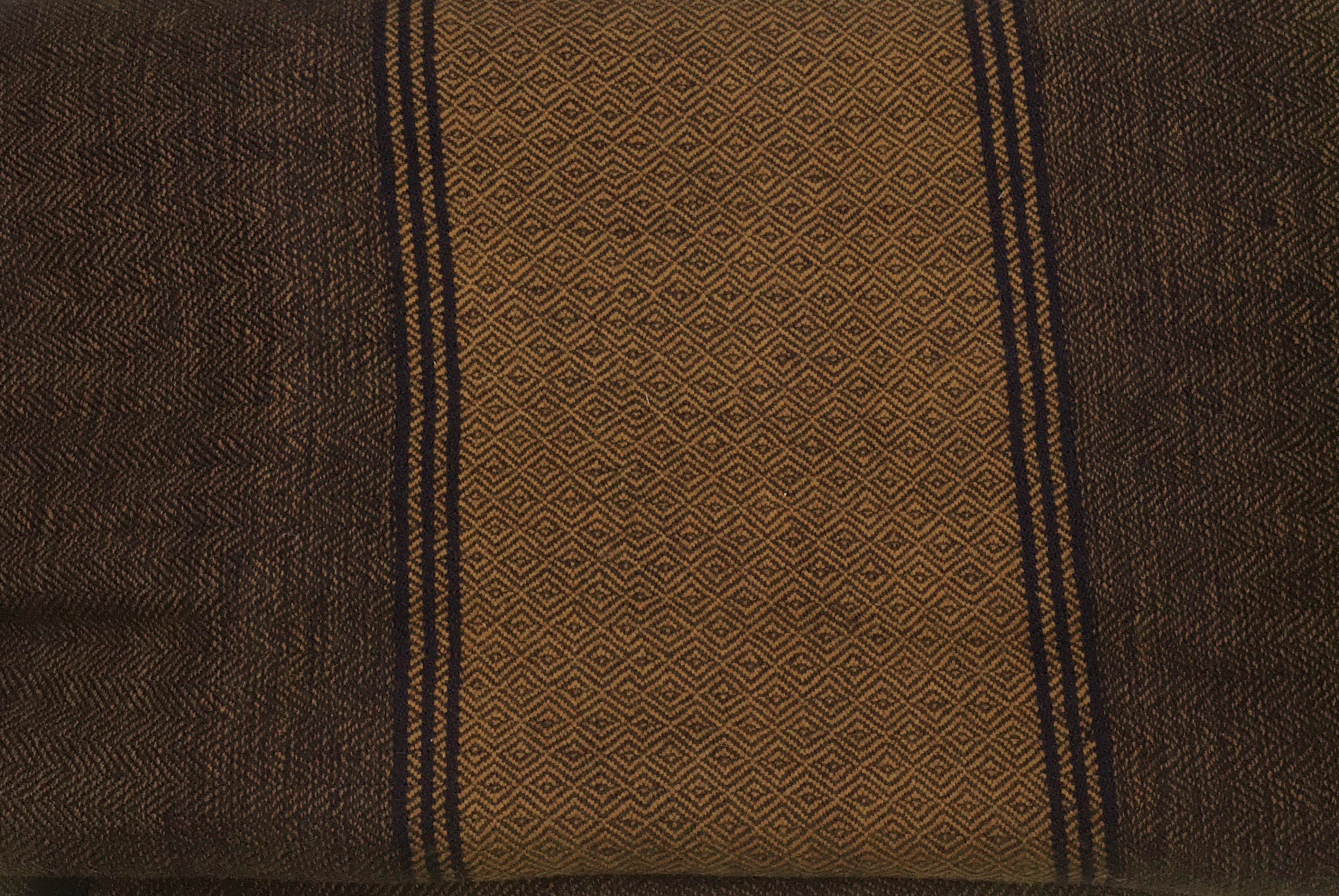 SHIVAM - Large Meditation Shawl Wrap - Golden Brown - Esprit de l'Himalaya