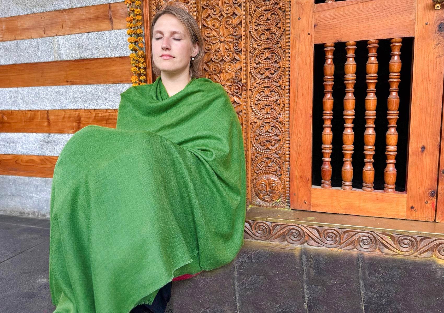 SHUNYATA- Light Prayer Shawl - Fern Green - Esprit de l'Himalaya