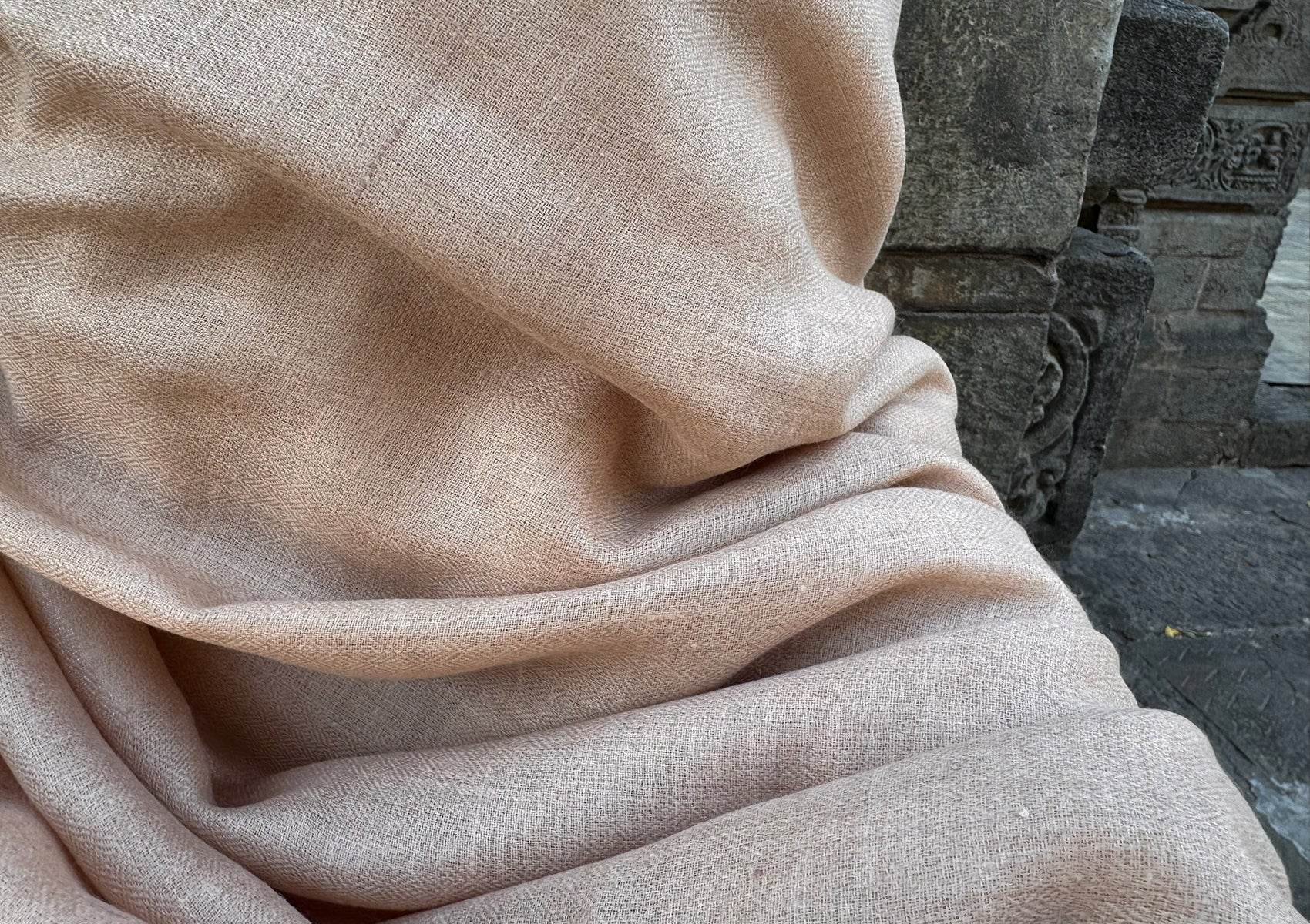 SHYAM - Pashmina Shawl for Men - Light Beige - Esprit de l'Himalaya