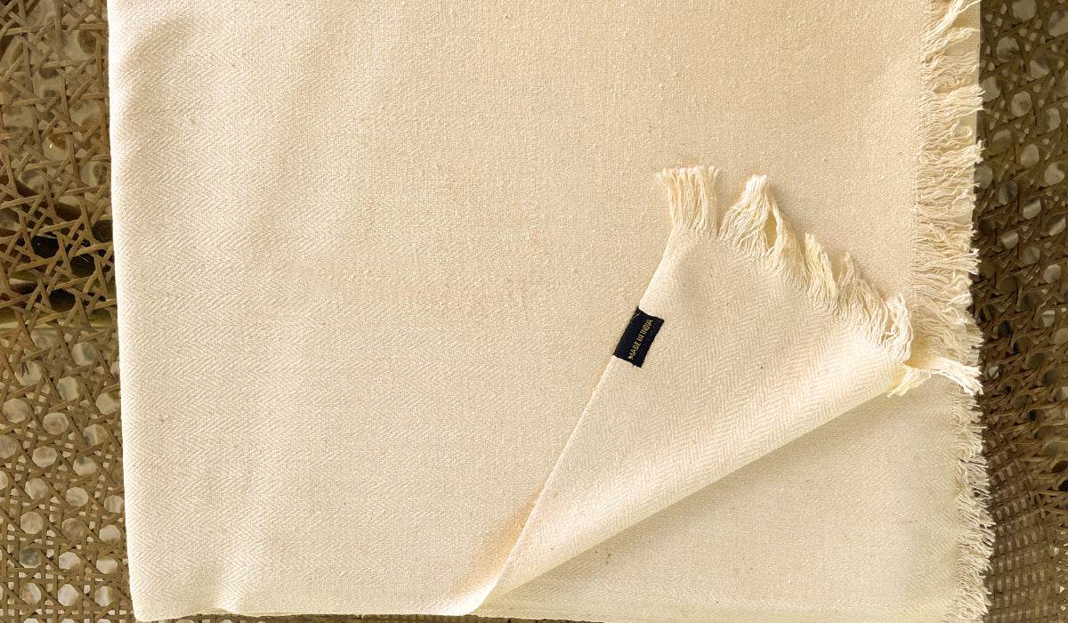 SAKSHI - Raw Silk Large Meditation Shawl - Cream - Esprit de l'Himalaya