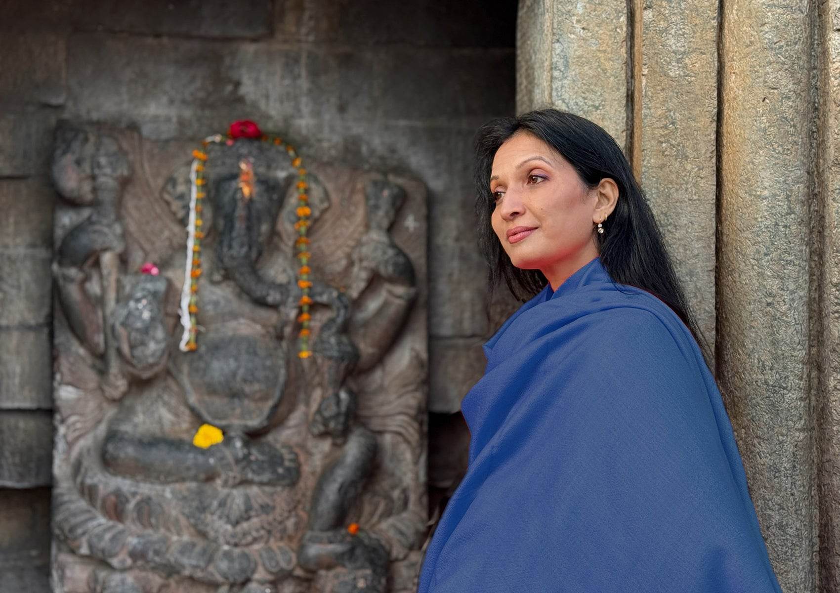 SUNDARI NEW Meditation Shawl - Blue - Fine Merino Wool & Silk Diamond-Weave Blanket - Esprit de l'Himalaya
