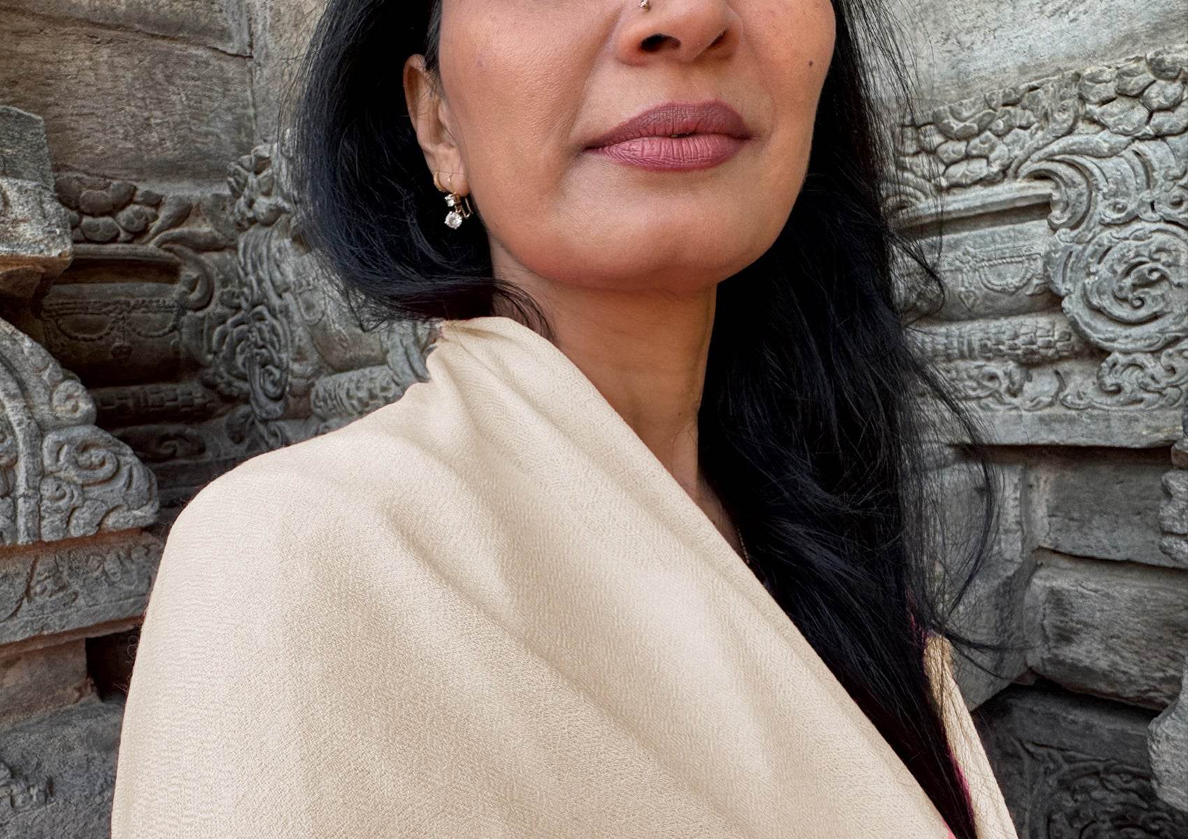 SUNDARI NEW Cream Meditation Shawl – Merino Wool & Silk - Esprit de l'Himalaya