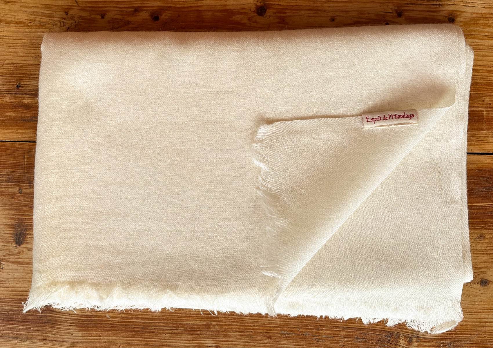 TARA LARGE - Fine Buddhist Shawl -Cream - Esprit de l'Himalaya