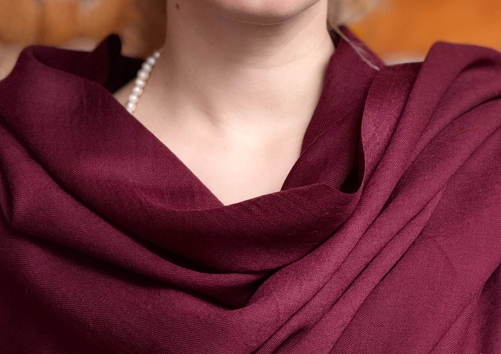 TARA LARGE - Fine Buddhist Shawl - Dark Burgundy - Esprit de l'Himalaya