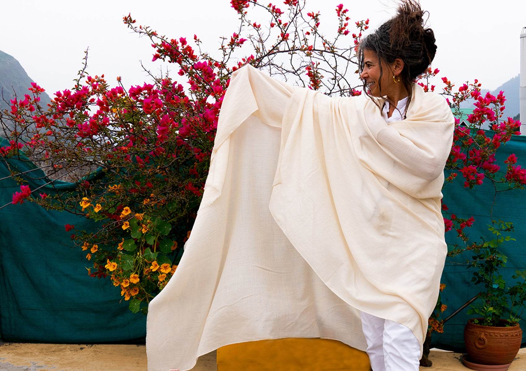 SHUNYATA - Large Merino Wool Shawl - Cream - Esprit de l'Himalaya