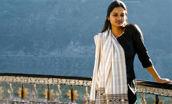 CHANDRIKA Meditation shawl | Ethnic Angora wool Shawl | Esprit de l’Himalaya