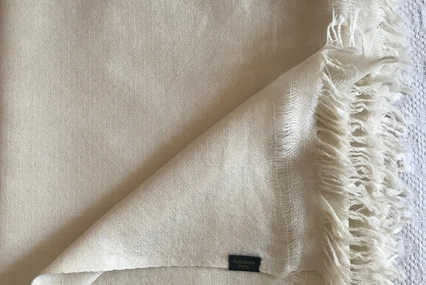 LAKSHMI Dhyan Shawl | Authentic Pashmina Meditation Shawl | Cream Natural Shade | Esprit de l’Himalaya