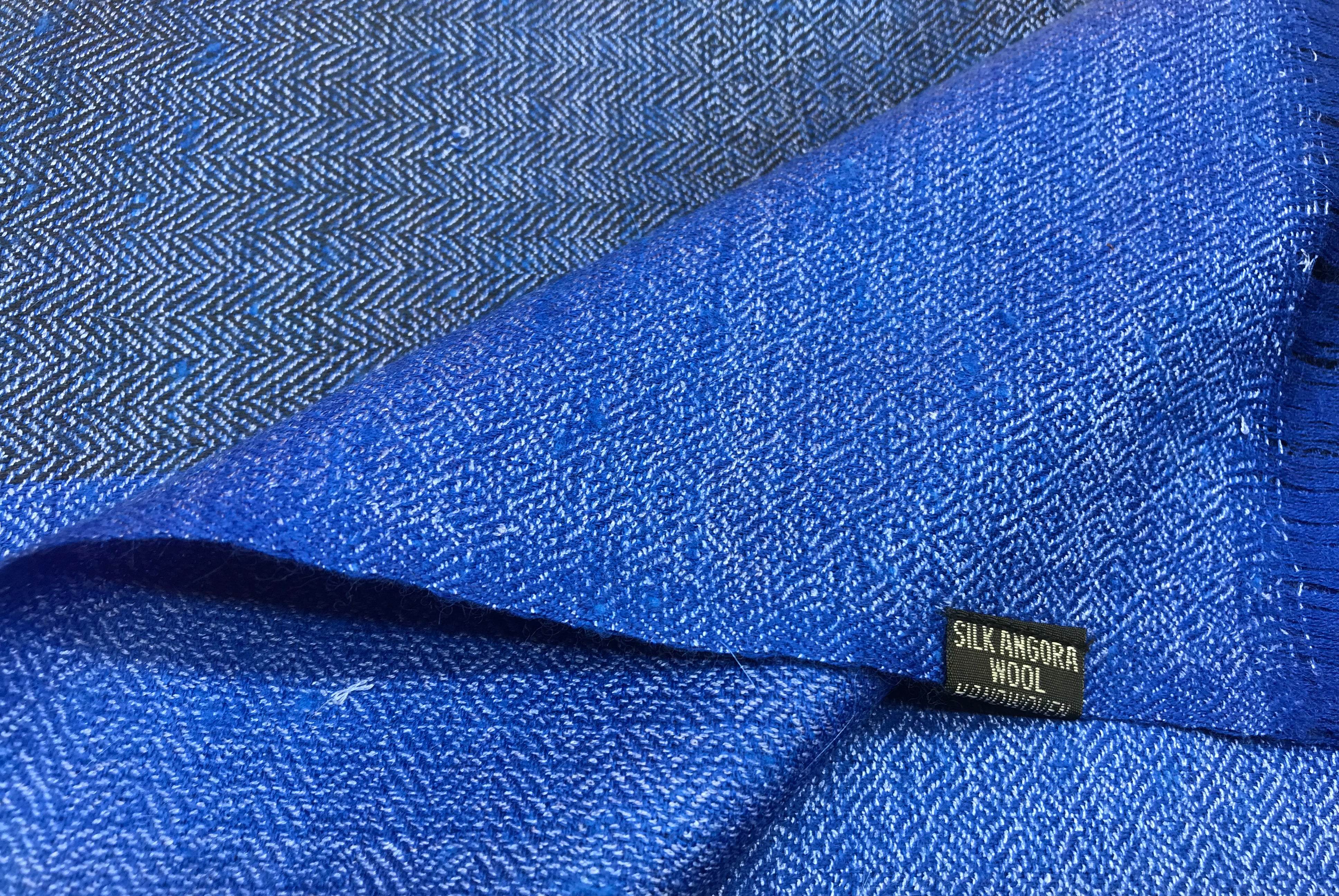 ISHWAR - Handwoven Large Meditation Shawl - Cobalt Blue - Esprit de l'Himalaya