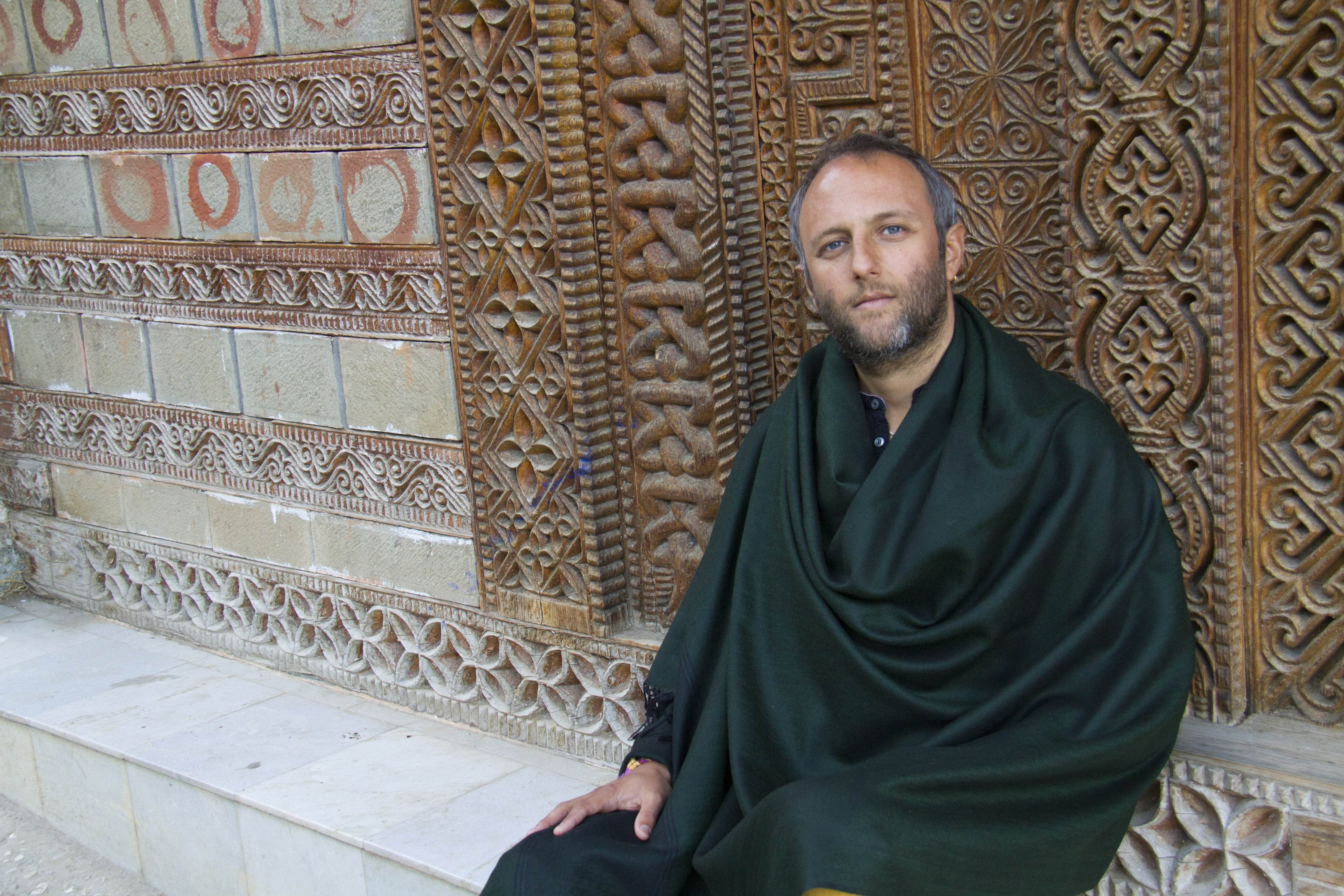 MILAREPA - Large Wool Shawl for Meditation - Esprit de l'Himalaya