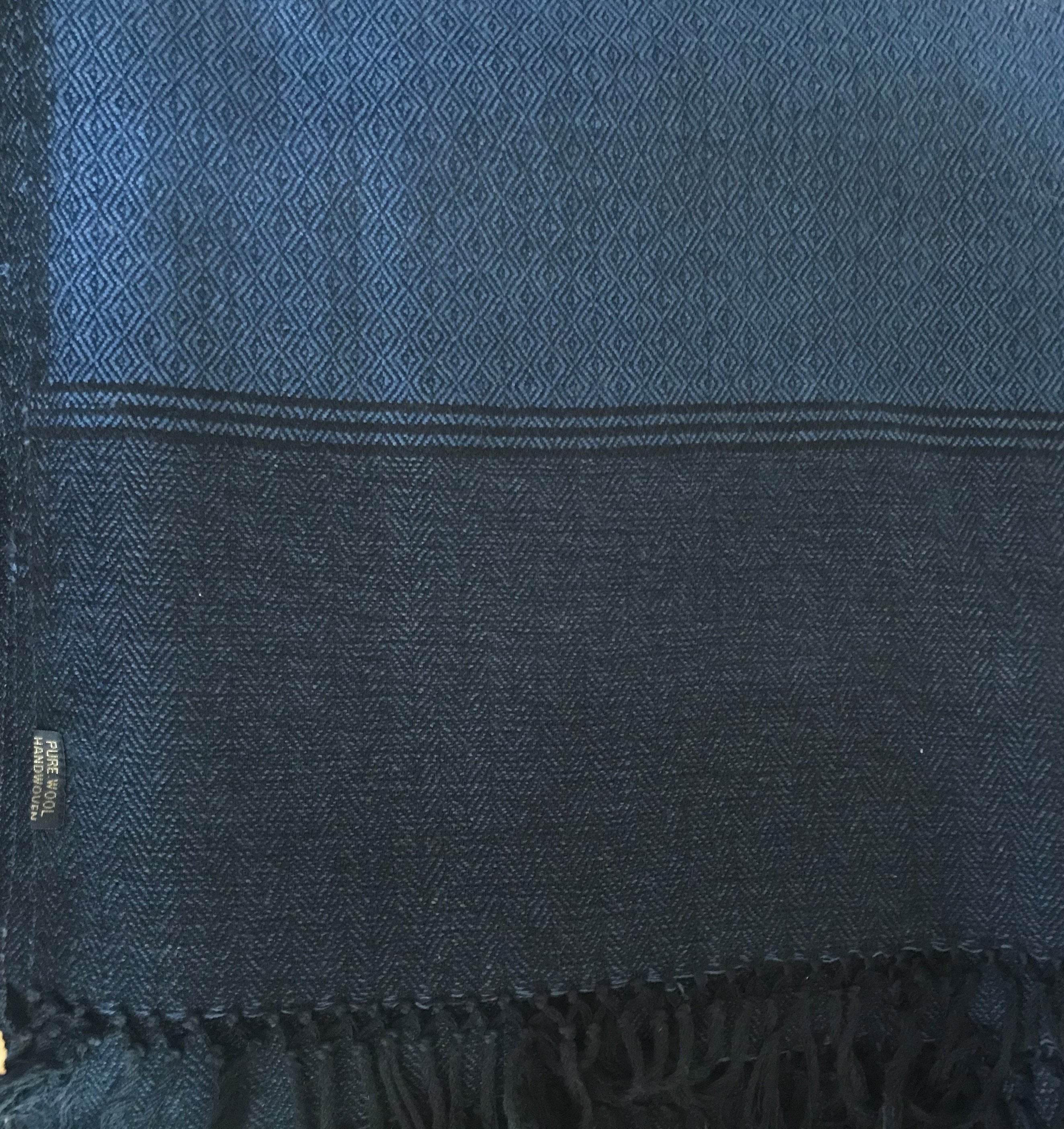 MILAREPA - Large Wool Shawl for Meditation - Esprit de l'Himalaya