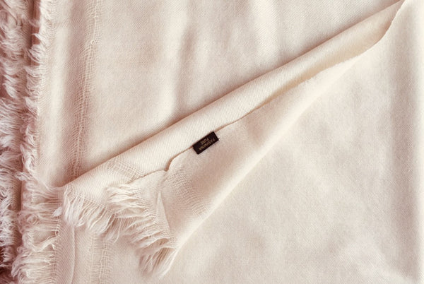 SHYAM DHYAN Large Shawl | Cream Natural Shade | Cashmere Meditation Shawl | Esprit de l'Himalaya