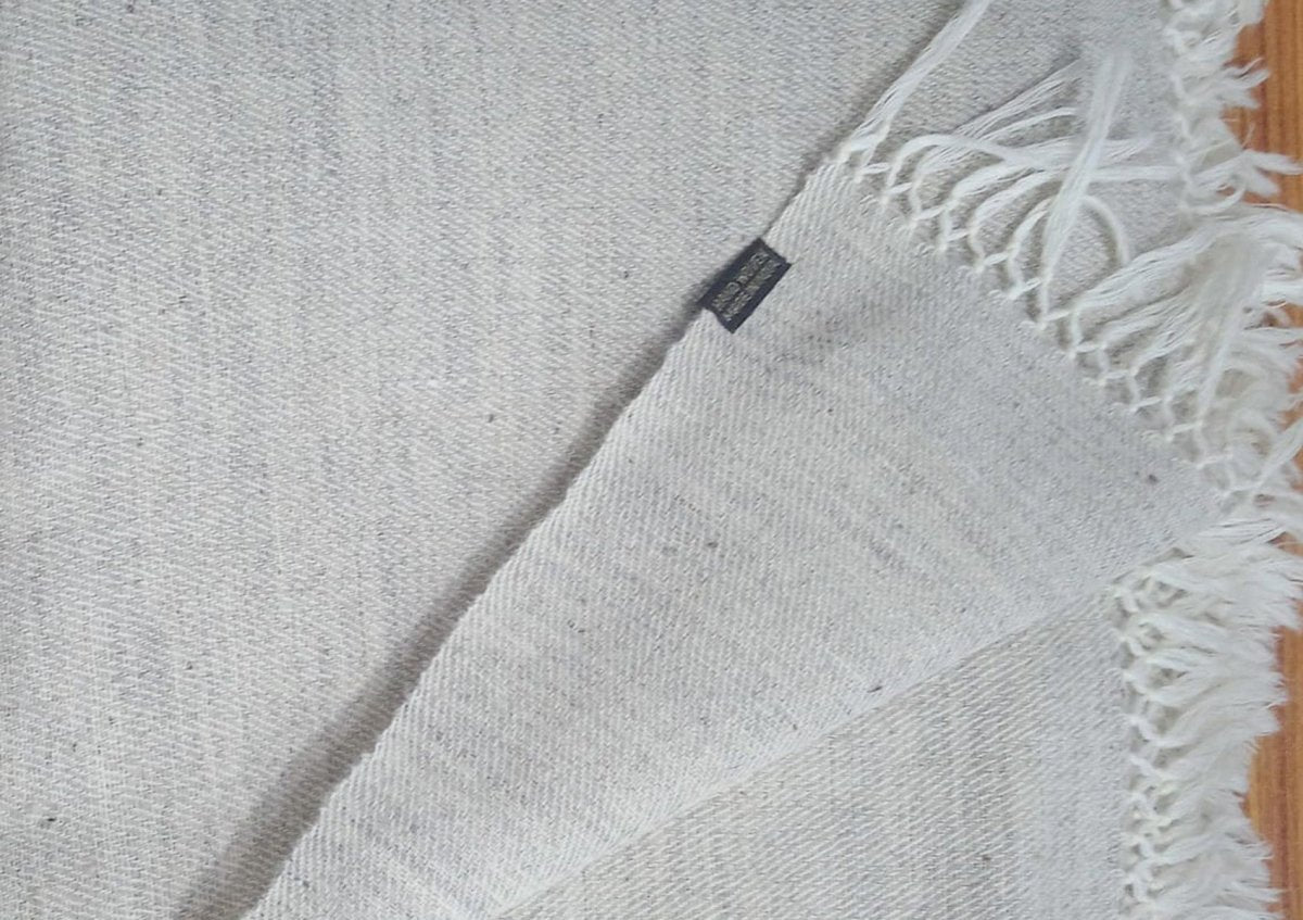 Large Wool Shawl – Ladakhi Border – Ladakhi