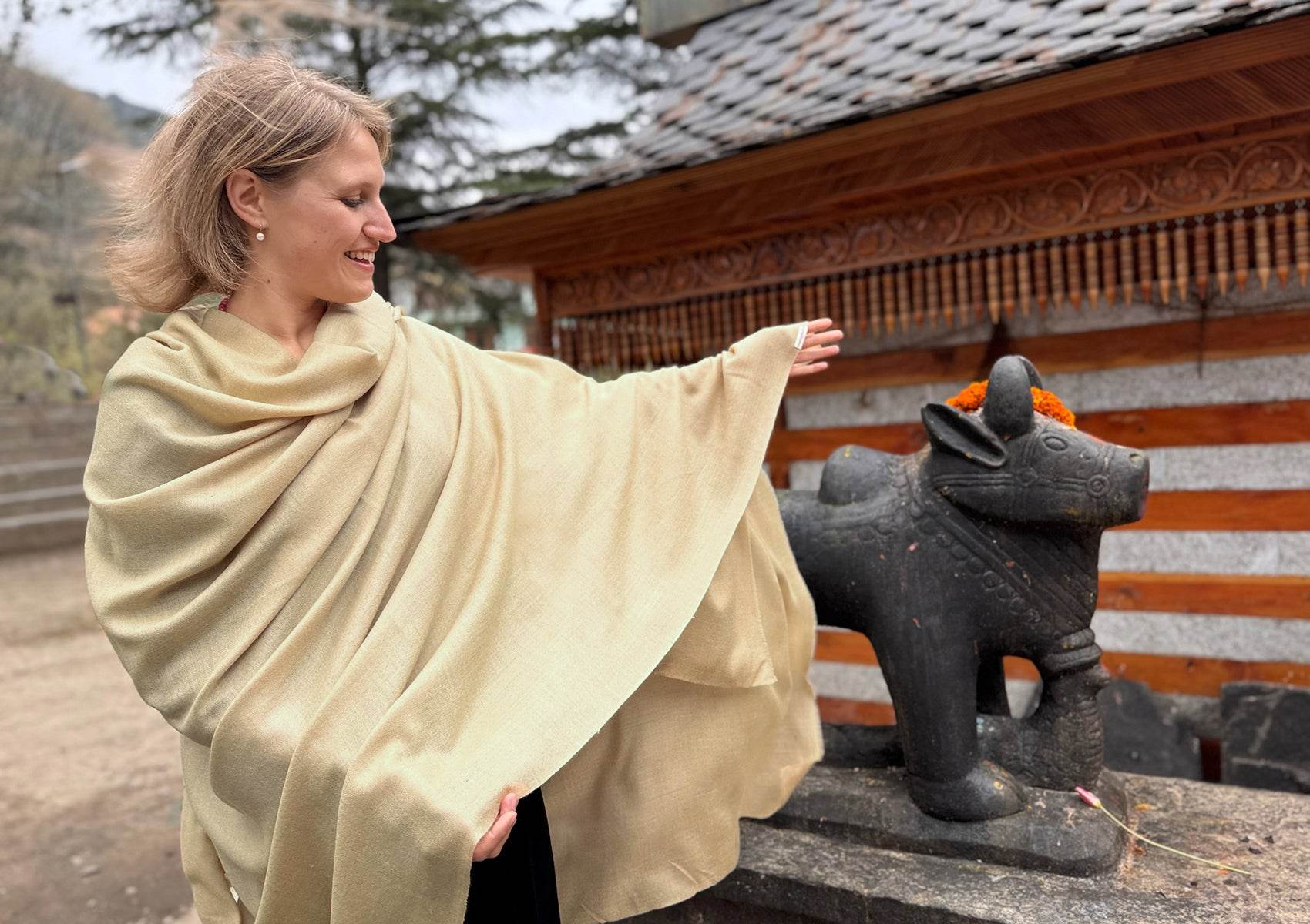 SHUNYATA - Large Merino Wool Shawl - Beige - Esprit de l'Himalaya