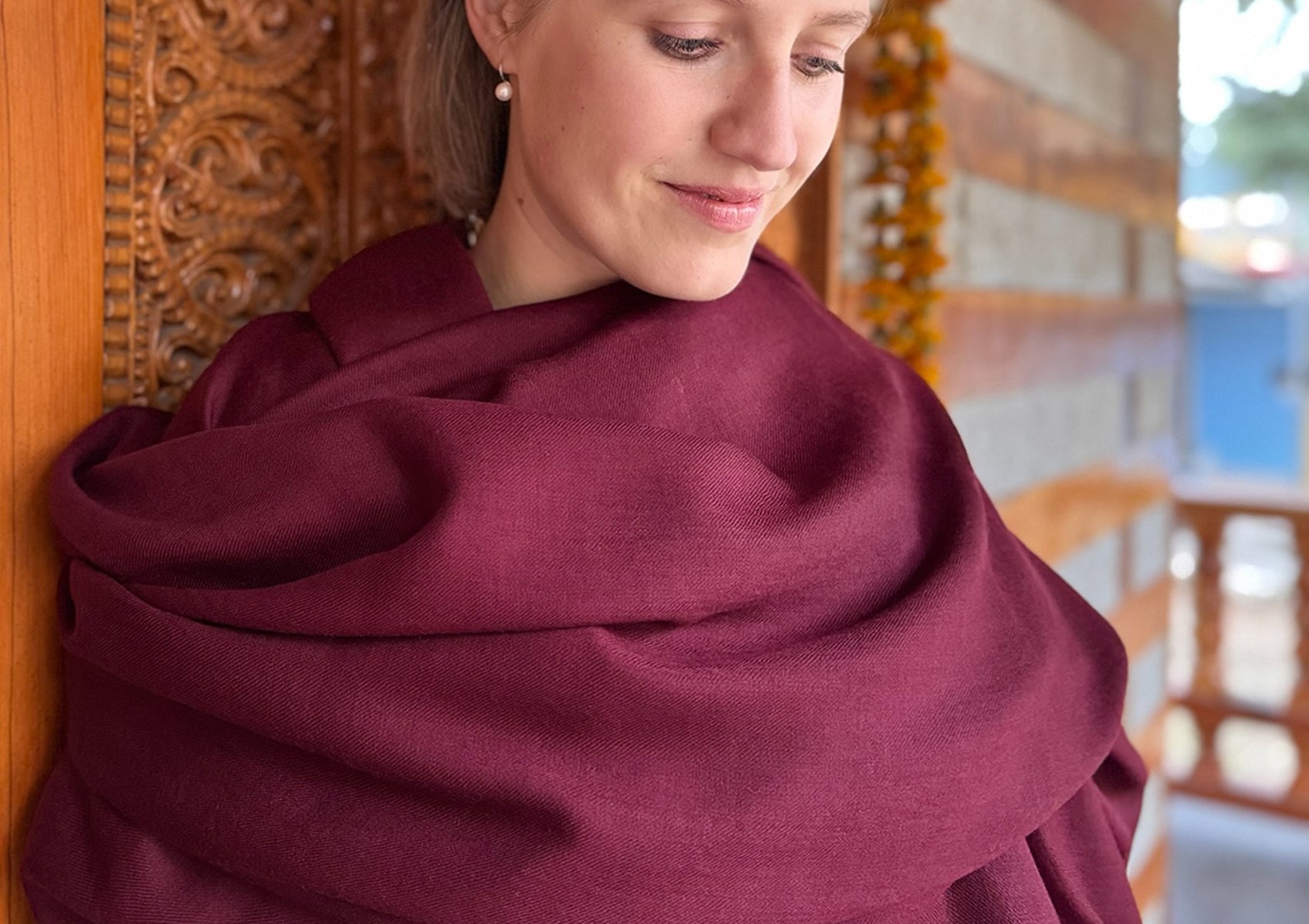 Tara grand - Fine Buddhist Shawl - Bourgogne sombre