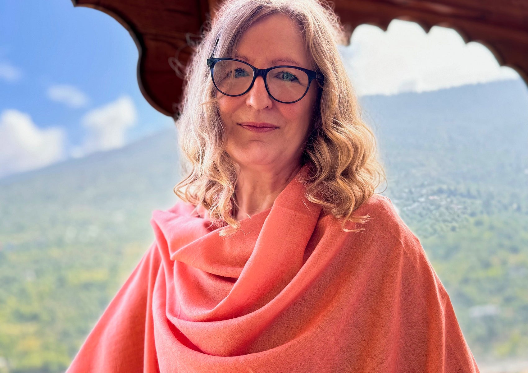 LAKSHMI SUPRÊME - Châle de méditation authentique en pashmina - Corail