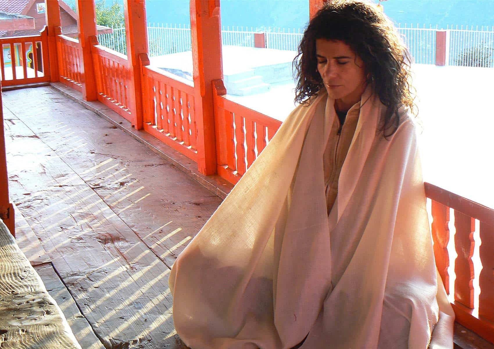 Lakshmi Suprême Crème – Châle de méditation en Pur Pashmina du Ladakh 