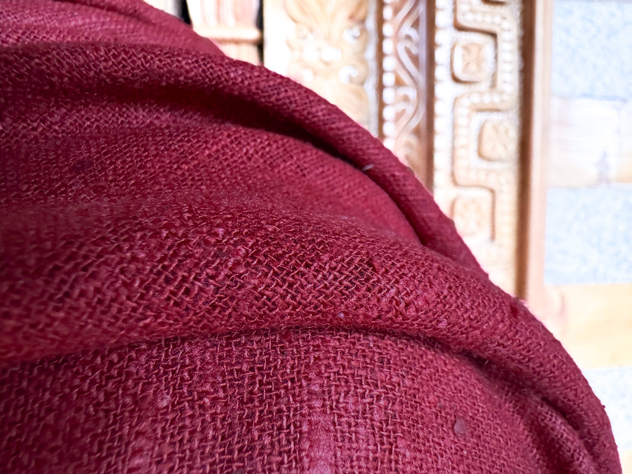 Pure silk meditation wrap in bordeaux red, woven by hand for Esprit de l’Himalaya

