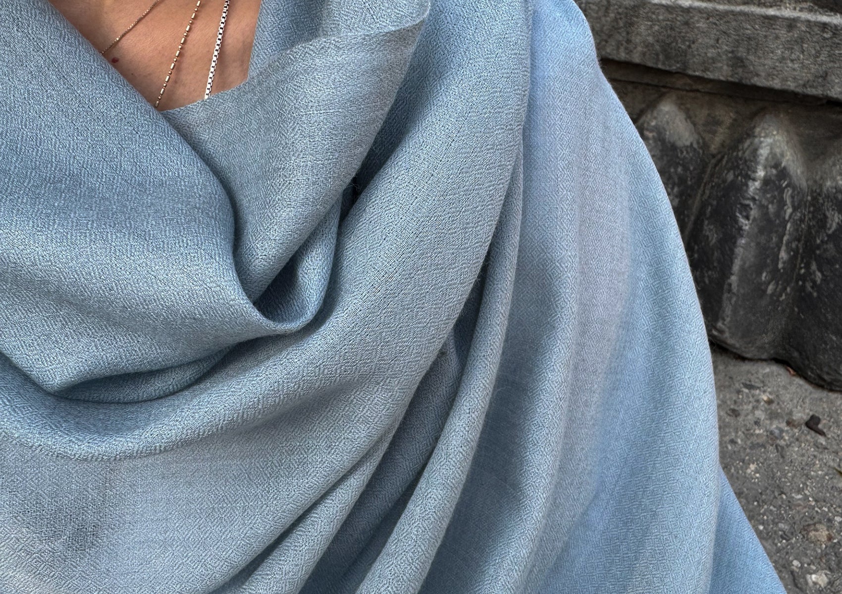 Shunyata - Châle de laine mérinos gris