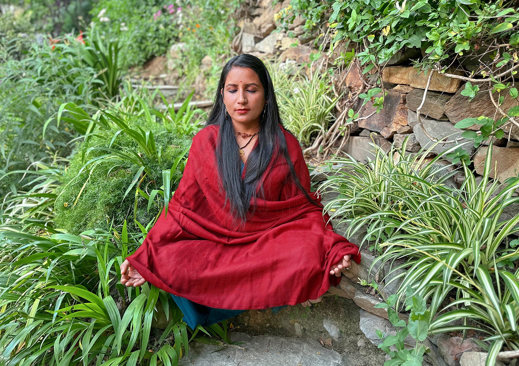 LAKSHMI- Authentic Pashmina Meditation Châle - Bourgogne