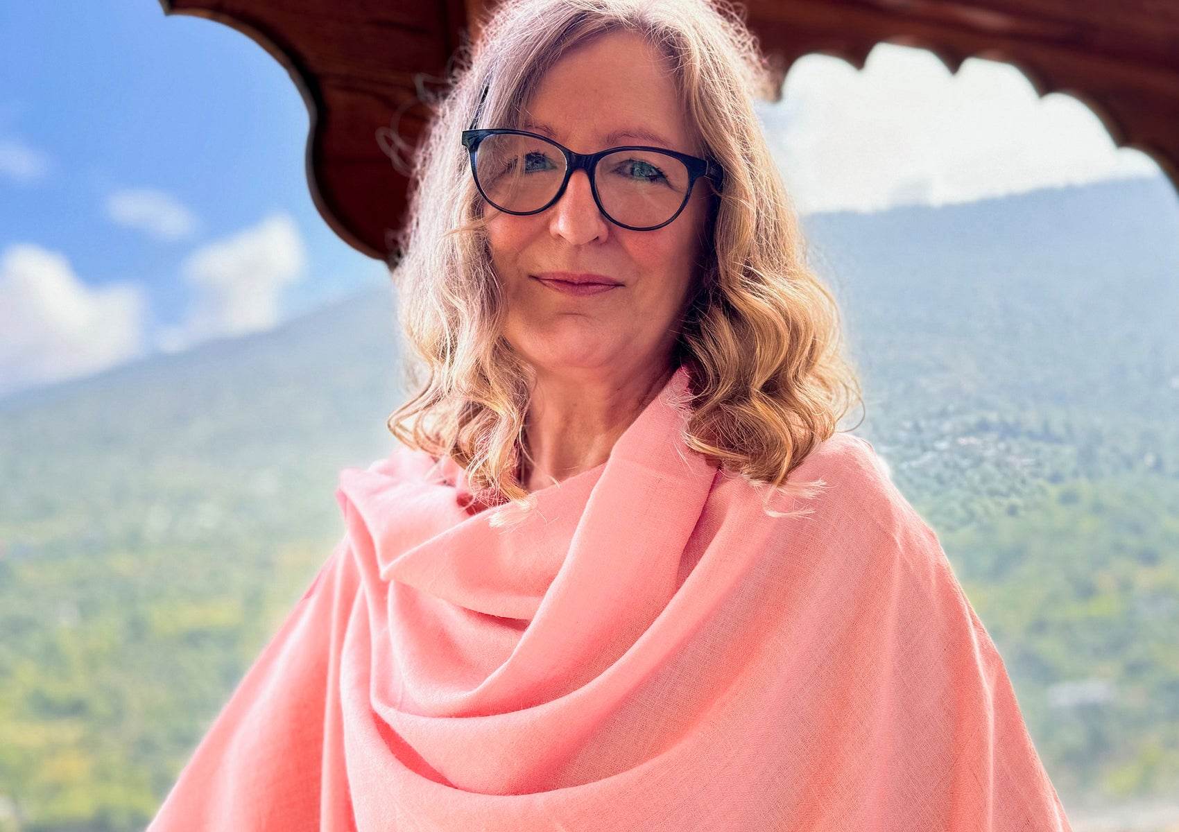 Authentic Pashmina Meditation Shawl - LAKSHMI SUPREME - Warm Light Pink