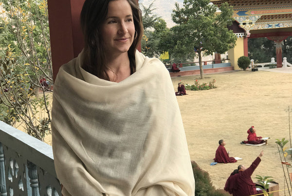LAKSHMI Very Light Meditation Shawl | 100% Authentic Pashmina Shawl | Esprit de l’Himalaya